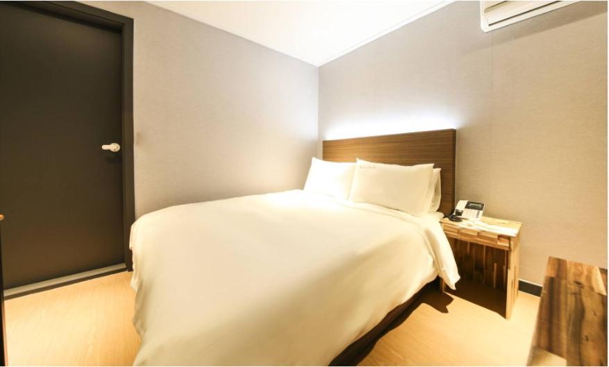 M Lluwa Motel โซล ภายนอก รูปภาพ