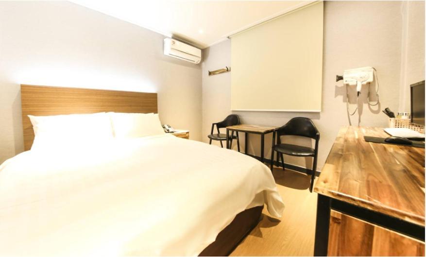 M Lluwa Motel โซล ภายนอก รูปภาพ